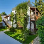 Bitez Garden Life 4*